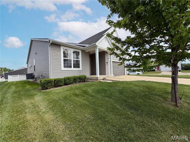 1034 Sweet River Drive, St Paul, MO 63366