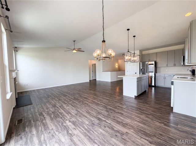 1034 Sweet River Drive, St Paul, MO 63366
