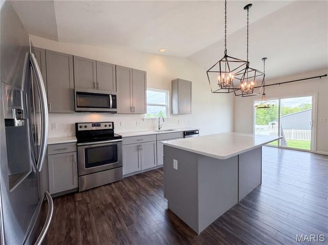 1034 Sweet River Drive, St Paul, MO 63366