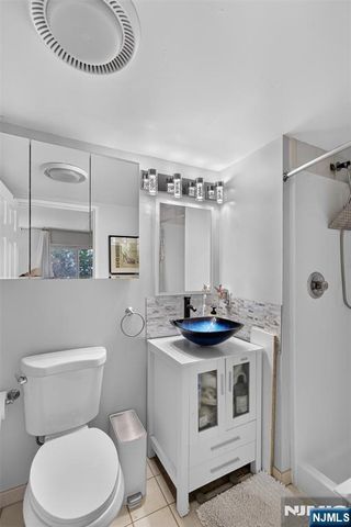 38 Moonachie Road 315, Hackensack, NJ 07601