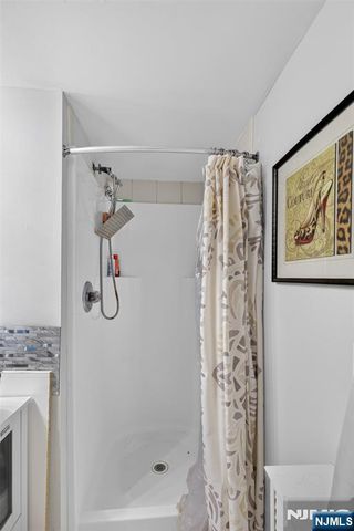 38 Moonachie Road 315, Hackensack, NJ 07601