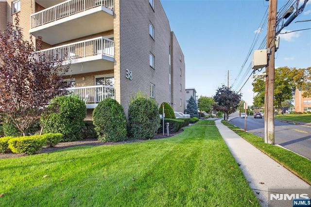 38 Moonachie Road 315, Hackensack, NJ 07601