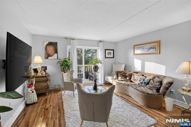38 Moonachie Road 315, Hackensack, NJ 07601