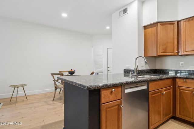 4848 N 36TH Street 118, Phoenix, AZ 85018