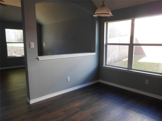 492 Northbrook Avenue, Oak Point, TX 75068