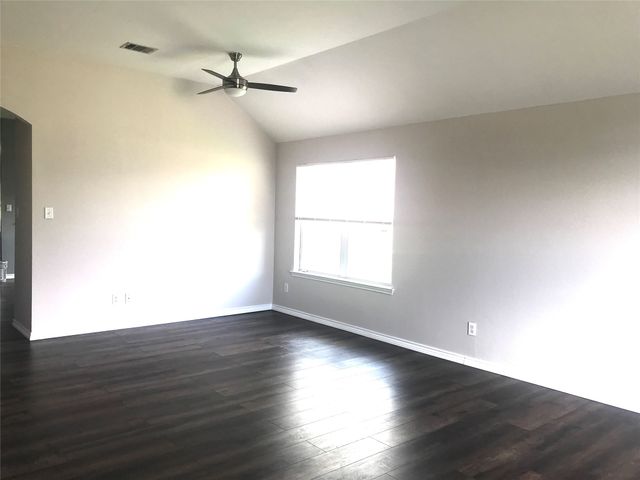 492 Northbrook Avenue, Oak Point, TX 75068