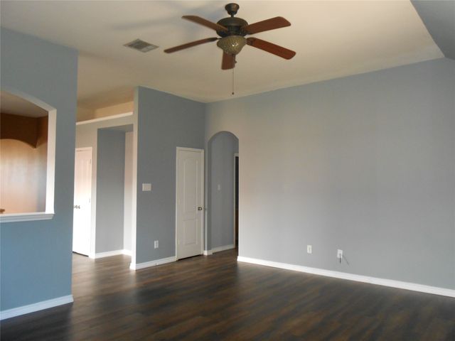 492 Northbrook Avenue, Oak Point, TX 75068