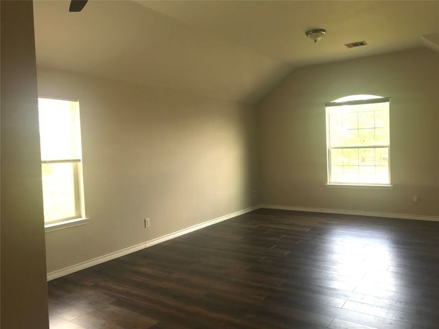 492 Northbrook Avenue, Oak Point, TX 75068