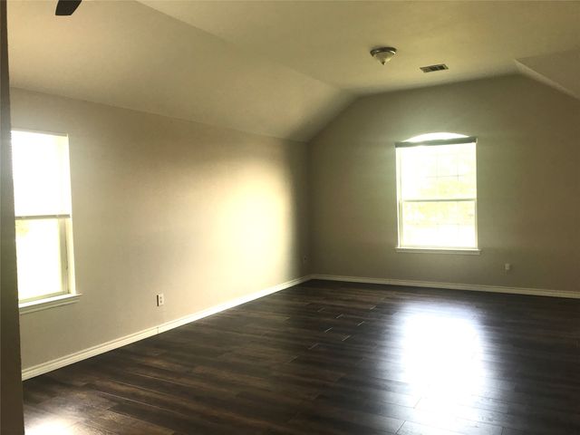 492 Northbrook Avenue, Oak Point, TX 75068