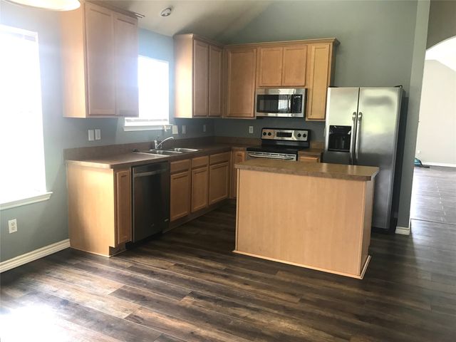 492 Northbrook Avenue, Oak Point, TX 75068