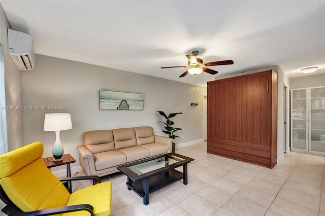 343 Palm St 3, Hollywood, FL 33019