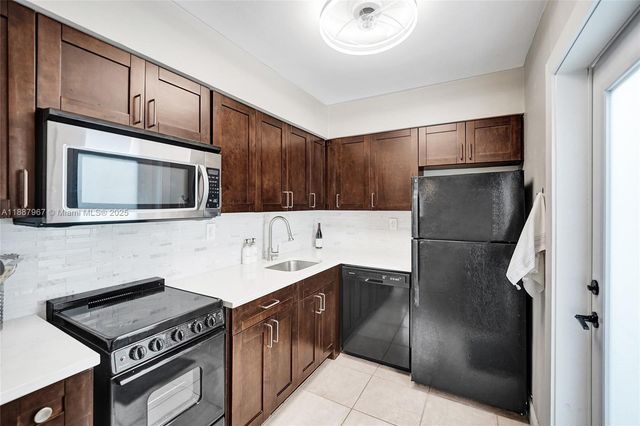 343 Palm St 3, Hollywood, FL 33019