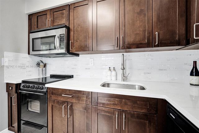 343 Palm St 3, Hollywood, FL 33019