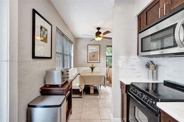 343 Palm St 3, Hollywood, FL 33019