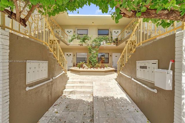 343 Palm St 3, Hollywood, FL 33019