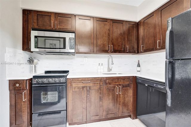 343 Palm St 3, Hollywood, FL 33019