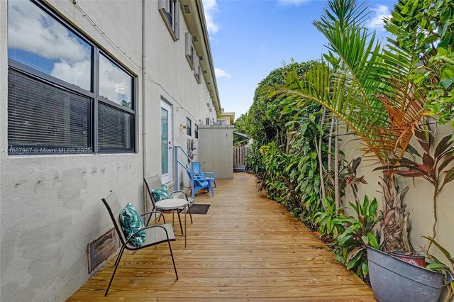343 Palm St 3, Hollywood, FL 33019