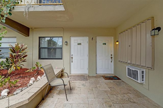 343 Palm St 3, Hollywood, FL 33019