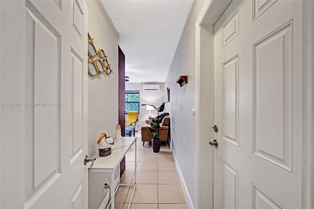 343 Palm St 3, Hollywood, FL 33019