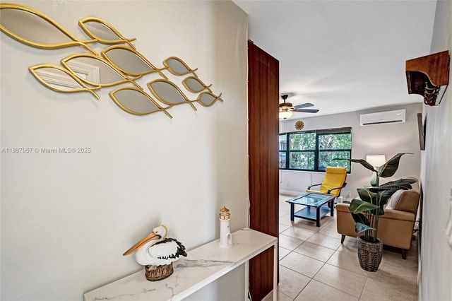 343 Palm St 3, Hollywood, FL 33019