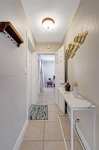 343 Palm St 3, Hollywood, FL 33019