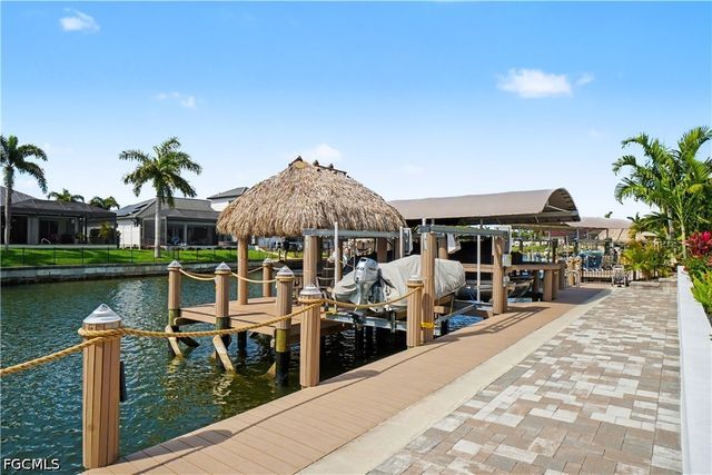 2814 Gleason PKWY, Cape Coral, FL 33914