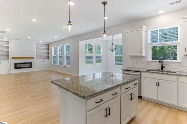 215 Fenwick Drive, Woodruff, SC 29388