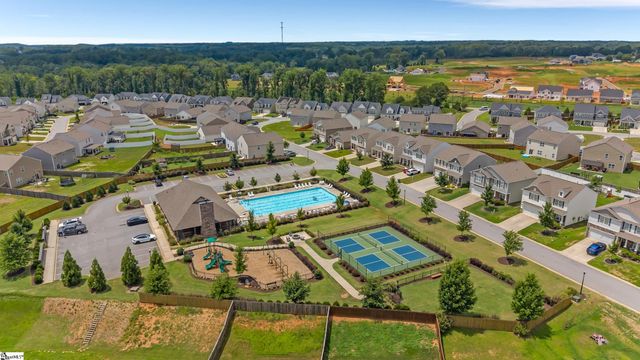 215 Fenwick Drive, Woodruff, SC 29388