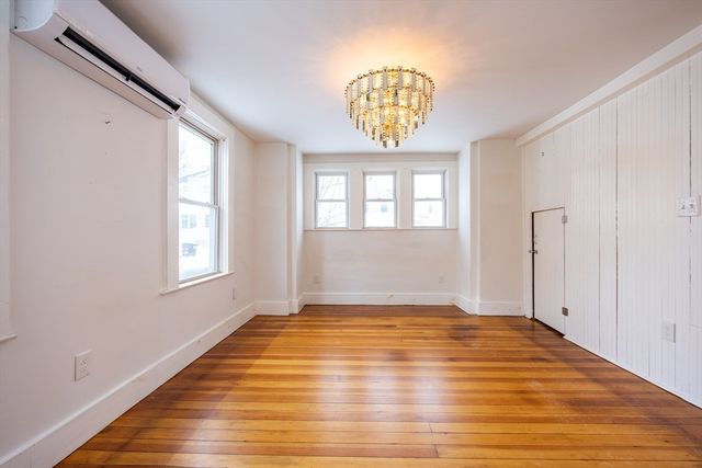 8 Hampton Circle, Hull, MA 02045