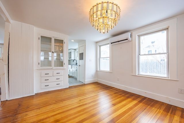 8 Hampton Circle, Hull, MA 02045