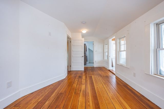 8 Hampton Circle, Hull, MA 02045