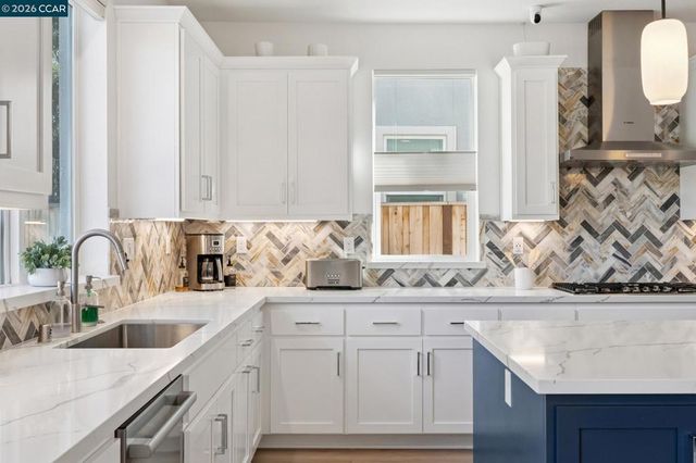 1035 Heckmann Ln, Concord, CA 94518