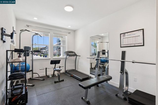 1035 Heckmann Ln, Concord, CA 94518