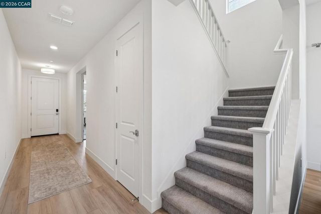 1035 Heckmann Ln, Concord, CA 94518