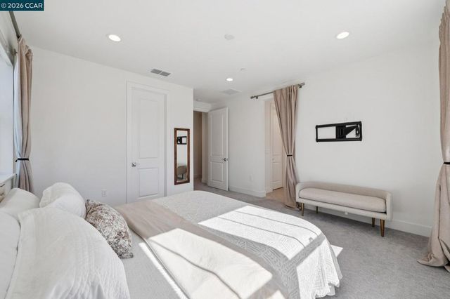 1035 Heckmann Ln, Concord, CA 94518