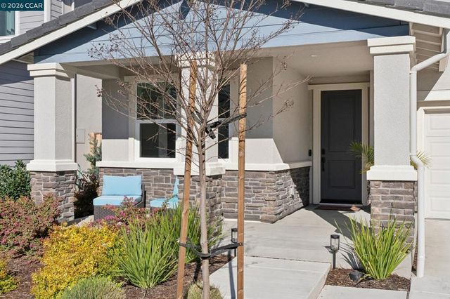 1035 Heckmann Ln, Concord, CA 94518