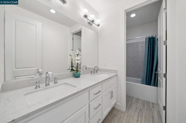 1035 Heckmann Ln, Concord, CA 94518