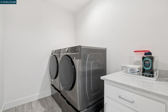 1035 Heckmann Ln, Concord, CA 94518