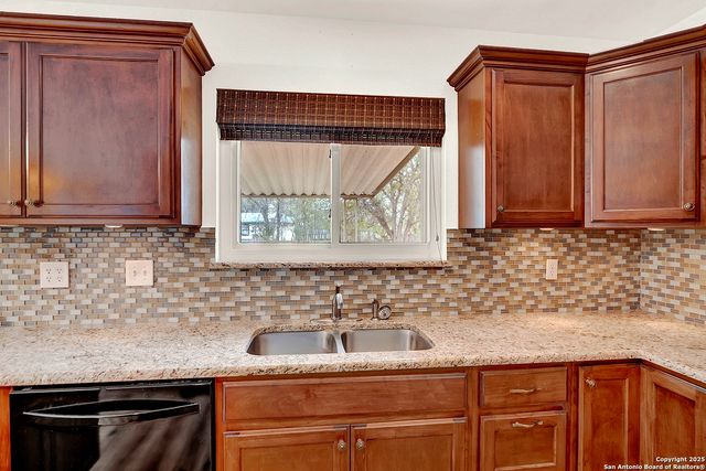 1004 Gettysburg, Schertz, TX 78154