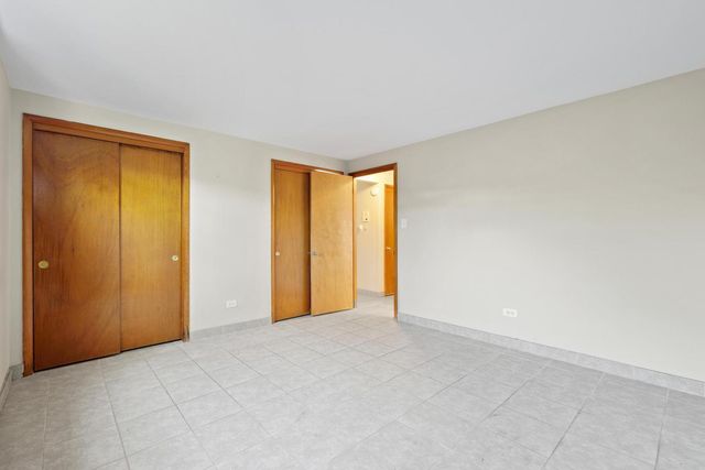 8440 W 95TH Street 3, Hickory Hills, IL 60457