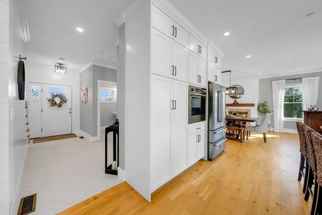 62 Seven Sister Rd, Haverhill, MA 01830