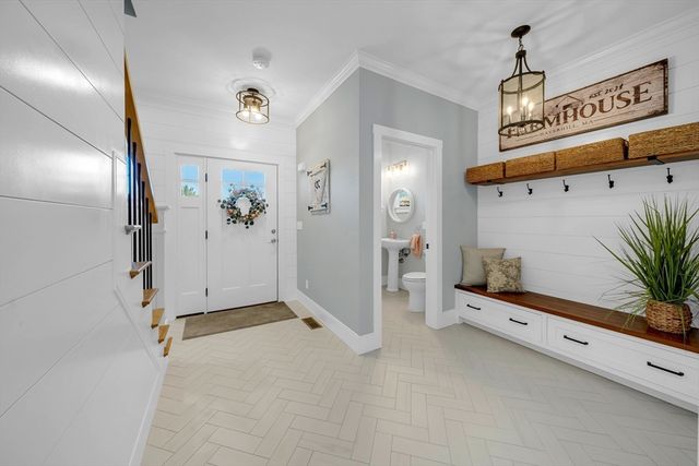 62 Seven Sister Rd, Haverhill, MA 01830