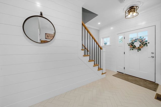 62 Seven Sister Rd, Haverhill, MA 01830