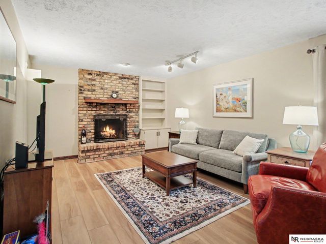3202 Redwing Drive, Bellevue, NE 68123