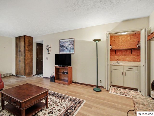 3202 Redwing Drive, Bellevue, NE 68123