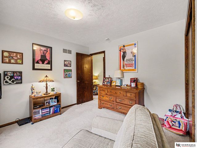 3202 Redwing Drive, Bellevue, NE 68123