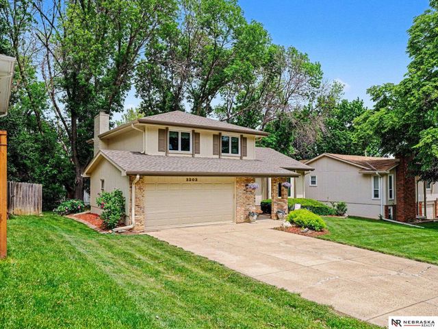 3202 Redwing Drive, Bellevue, NE 68123