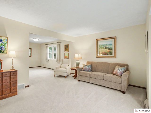 3202 Redwing Drive, Bellevue, NE 68123