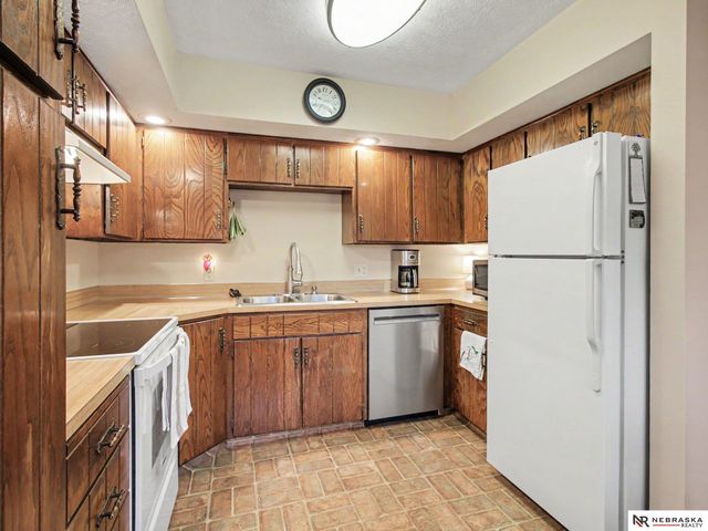 3202 Redwing Drive, Bellevue, NE 68123