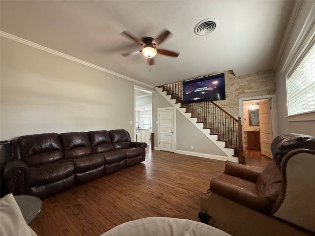 1009 W 7th Street, Justin, TX 76247